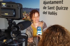 L'alcaldessa Elisabeth Oliveras, entrevista per la TV pública d'Euskadi