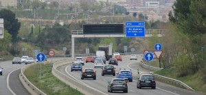 Vallès. Autopista C-58. Vistes del tram de l'autopista C-58, que s'ha d'ampliar, entre els trams de Sant Quirze i Terrassa. Trànsit. Cotxes.